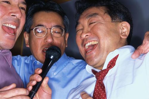 中老年人唱歌